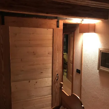 House Of Hearts - Cir10